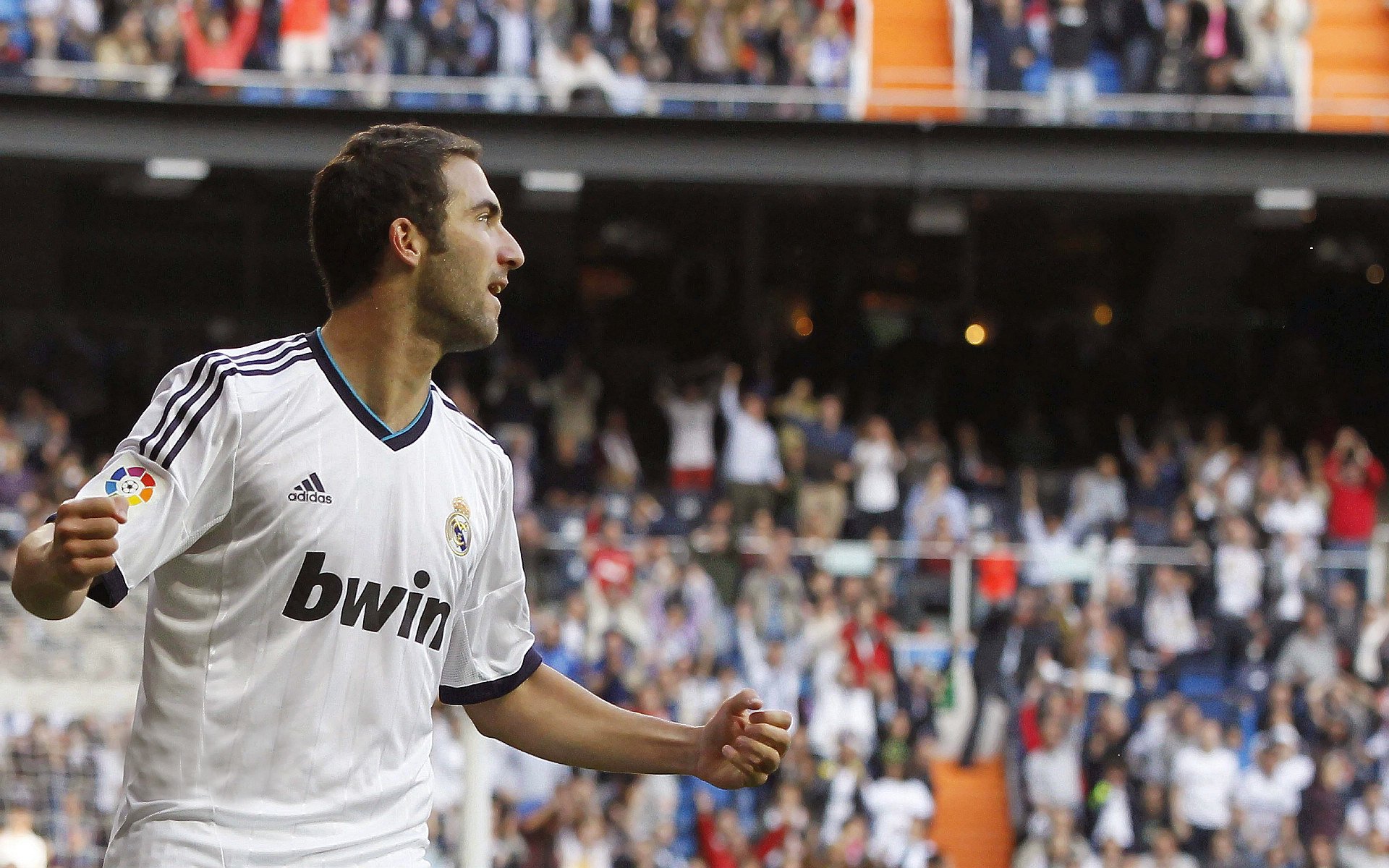 世界杯精彩战况：每场比赛都令人热血沸腾！，世界杯比赛集锦